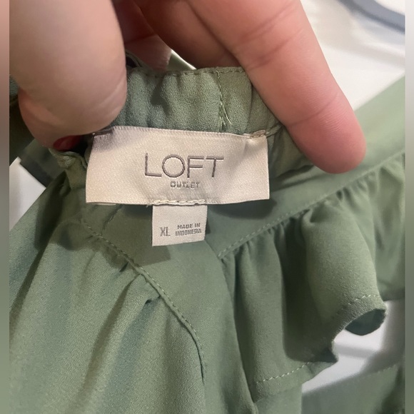 NWOT Loft Ruffle Tank - Picture 4 of 4